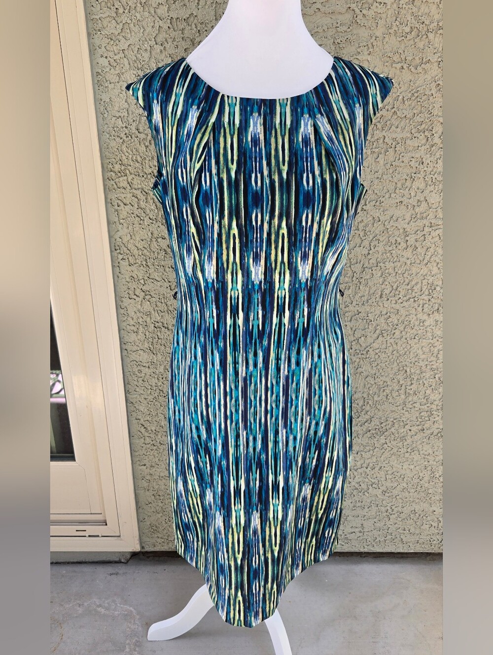Alyx Limited Sleeveless Blue Patterned Sheath Dress